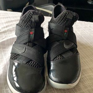 Lebrons- Black with Rose- Size 7.5 mens